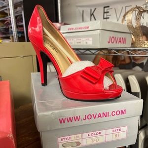 STORE CLOSING- SIZE 8.5 HEELS - $25.00